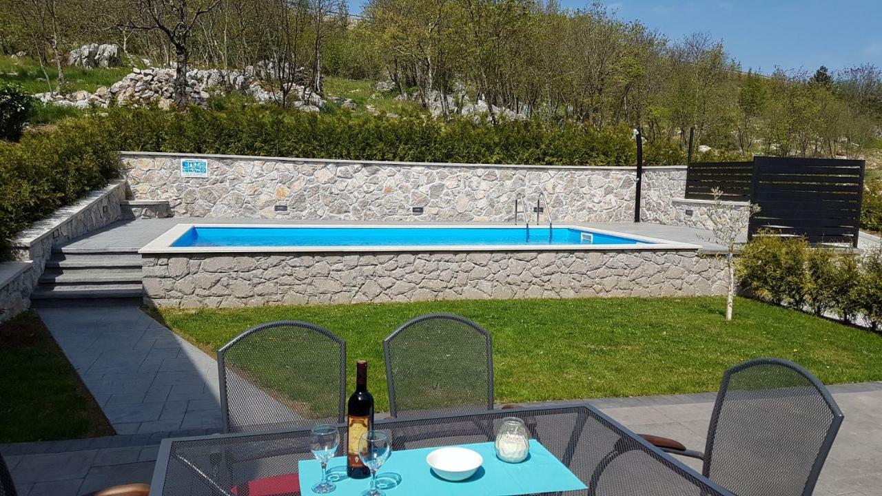 Villa Kos Lupoglav  Bagian luar foto