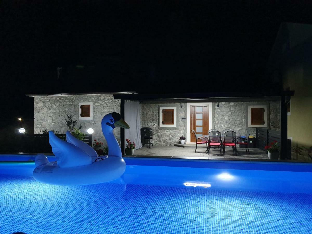 Villa Kos Lupoglav  Bagian luar foto