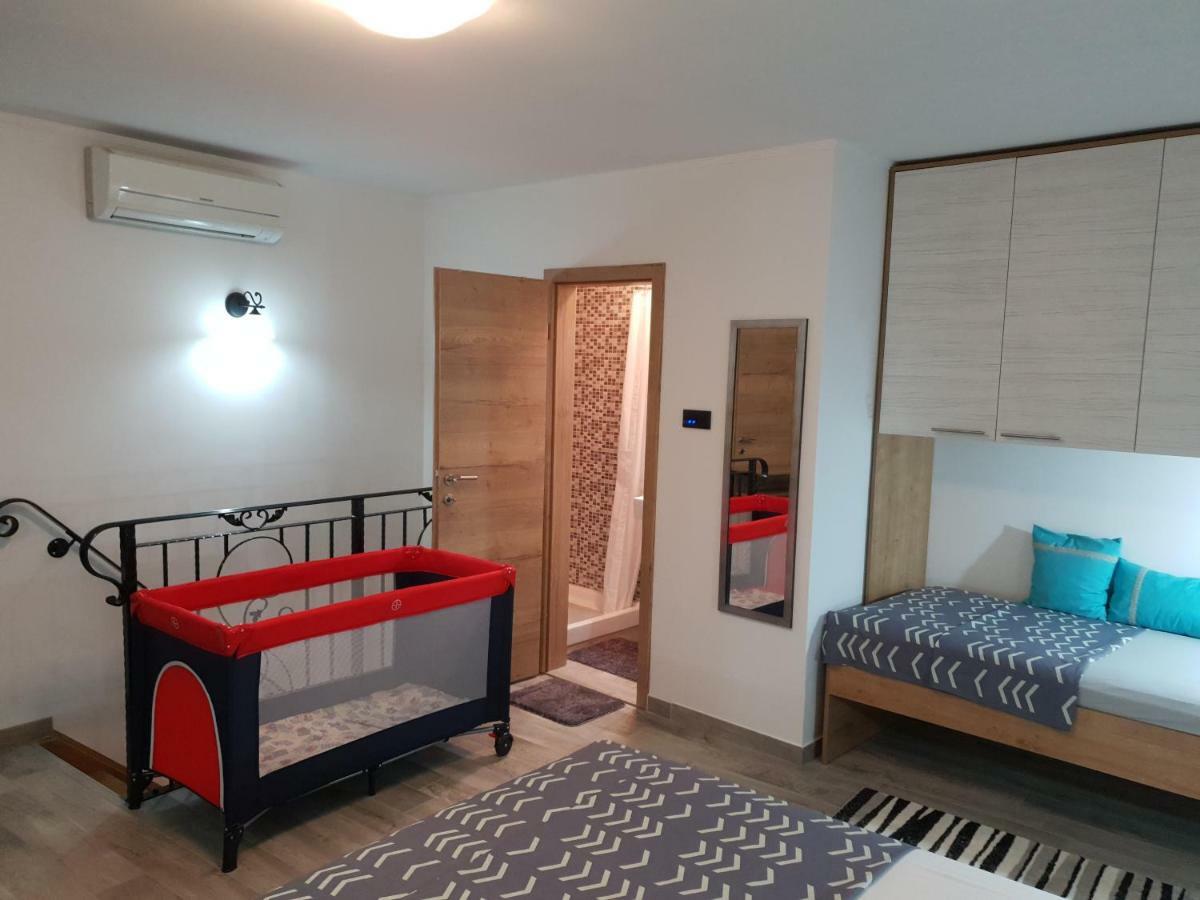 Villa Kos Lupoglav  Bagian luar foto